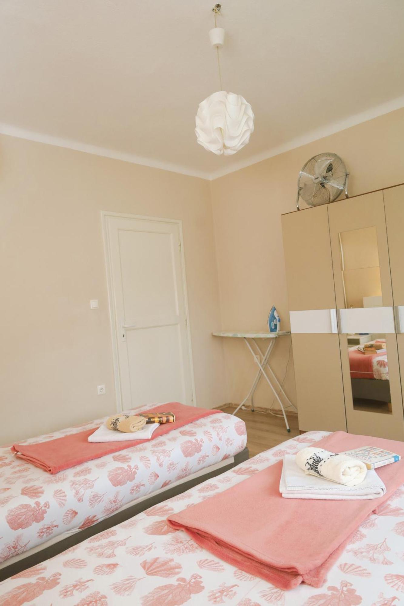 Kamena Kuca Apartment Pozega Luaran gambar