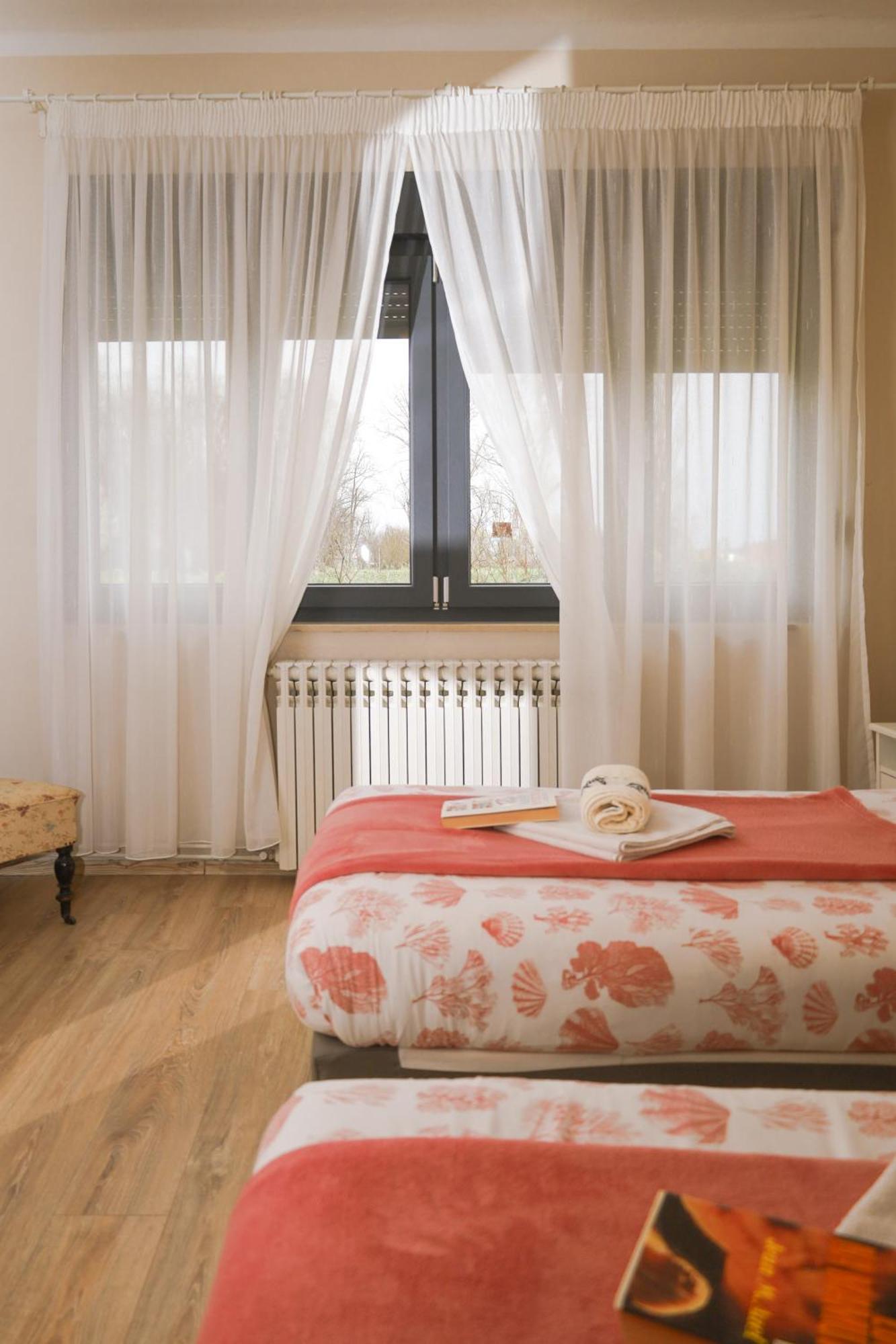 Kamena Kuca Apartment Pozega Luaran gambar